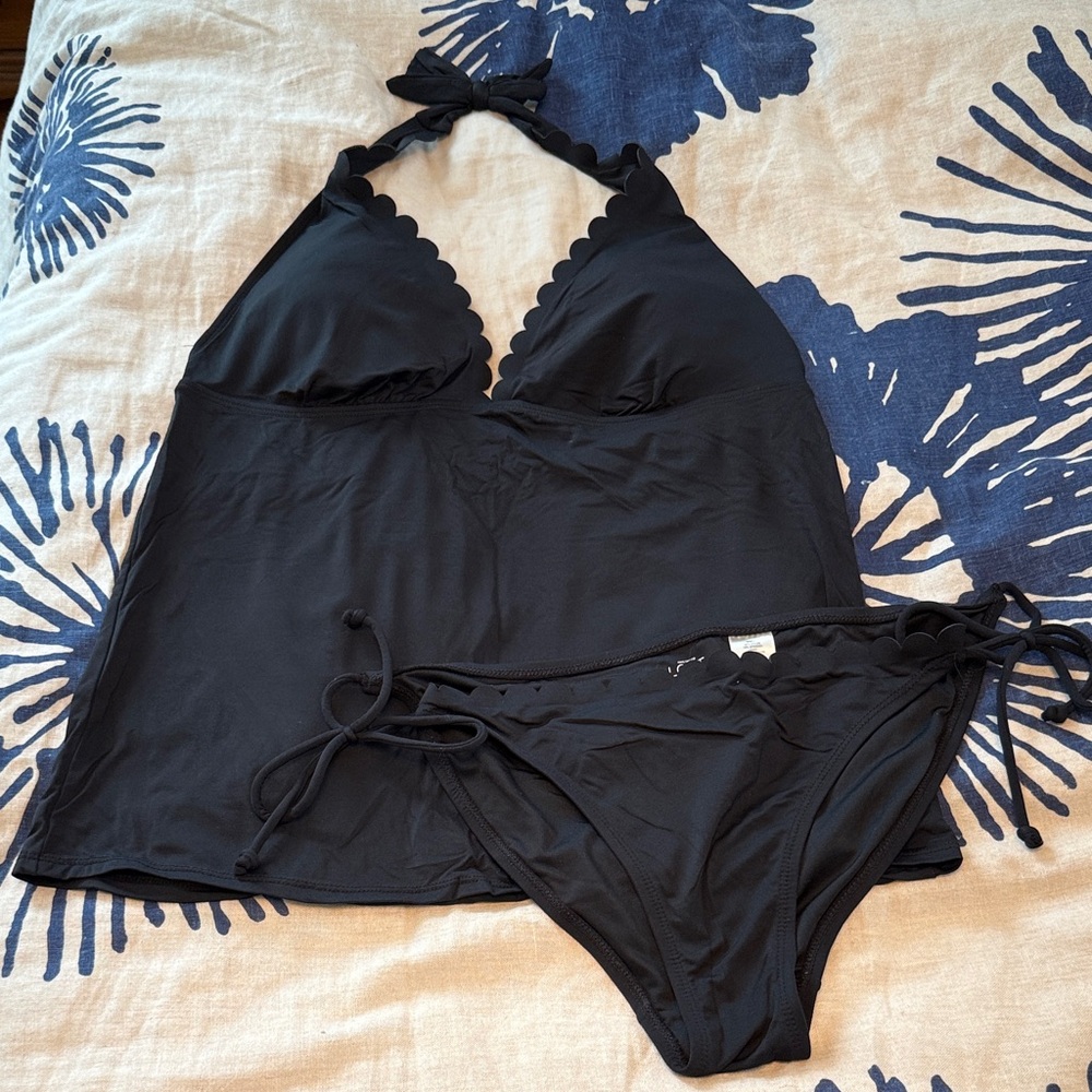 LOFT black scalloped Tankini